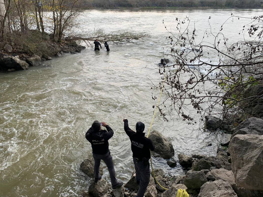 Erdal Sakız cinayetinde kullanılan silahlar, Sakarya Nehri'nde aranıyor 2